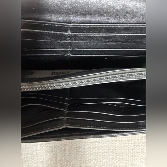 Michael Kors Black Quilted Leather Wallet EUC - Picture 14 of 15